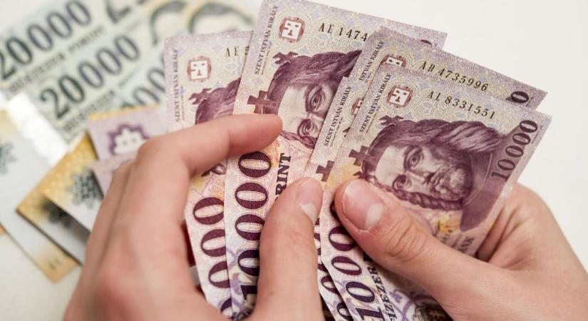 Itt vannak a legrészletesebb adatok a magyar keresetekről: melyik kerület „fizet” a legjobban és melyik járás a legrosszabbul?