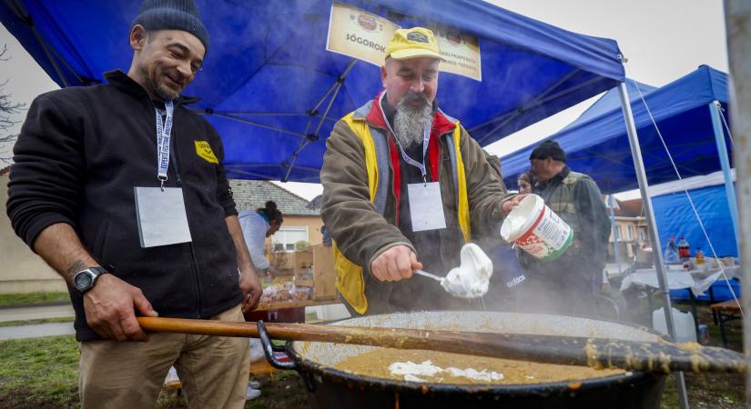 Tepertő, üstök és közösségi élmény Mikepércsen