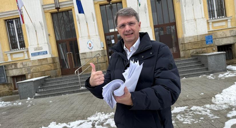 Villámrajtott vett a képviselő