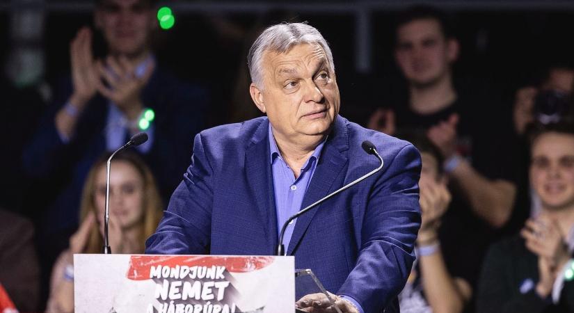 Orbán Viktor: aki belénk harap, annak ki fog törni a foga