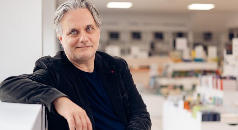 Vers vs. szerelési útmutató: miért pörög rá az agy az irodalomra?