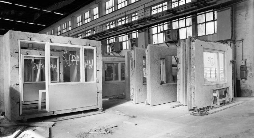 Fél évszázada még Dunaújvárosban „gyártották” az otthonokat (videó)