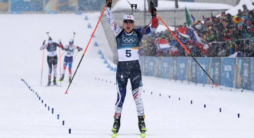 Kettős francia siker a sílövők tömegrajtos versenyében