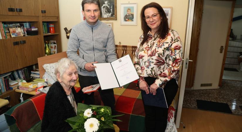 Generációkat nevelt fel a legendás pedagógus, 90 éves lett Baba néni