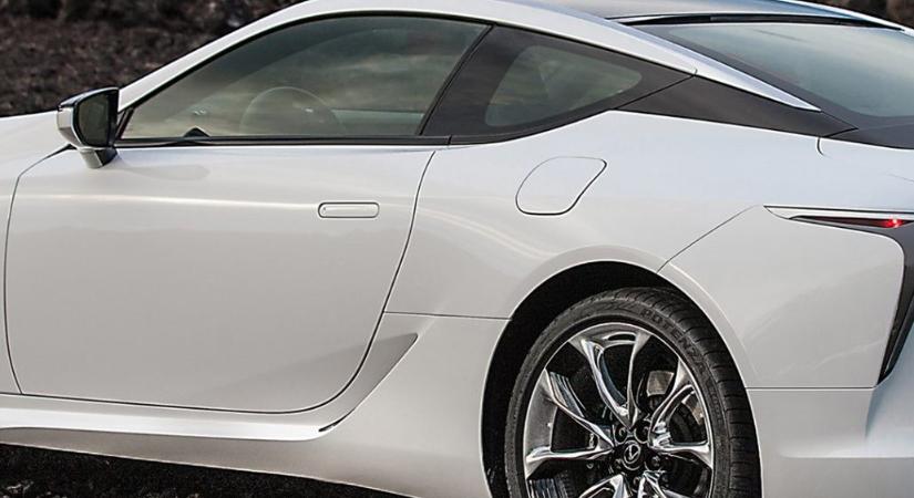 Közös utódot kapnak a Lexus kupéi