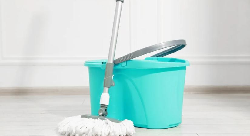 Ezt add a felmosóvízhez a fűtési szezonban, és sokkal kevesebb lesz a por