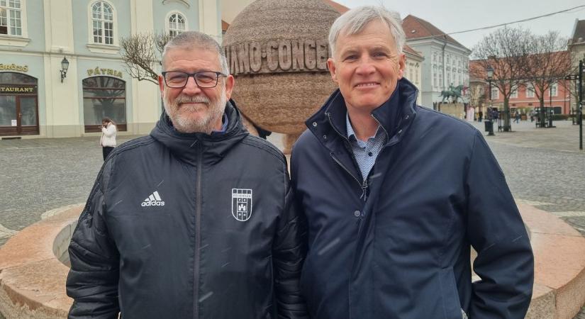 A korábbi elnök fiai vendégeskednek a múzeumban