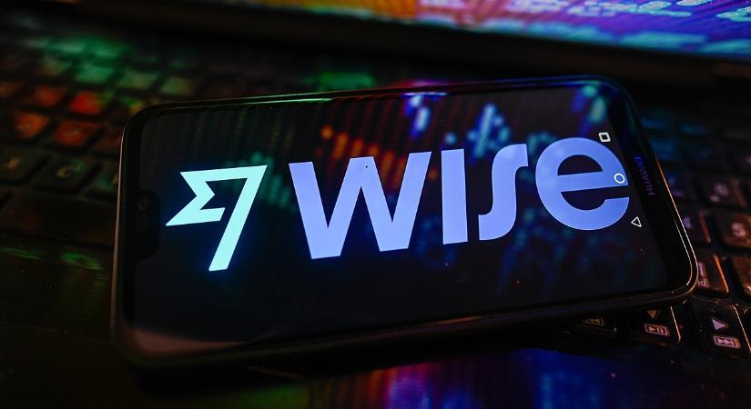 Brutális drágulás jön május elsejétől: sokak kedvenc kártyájával lesz méregdrága a készpénz