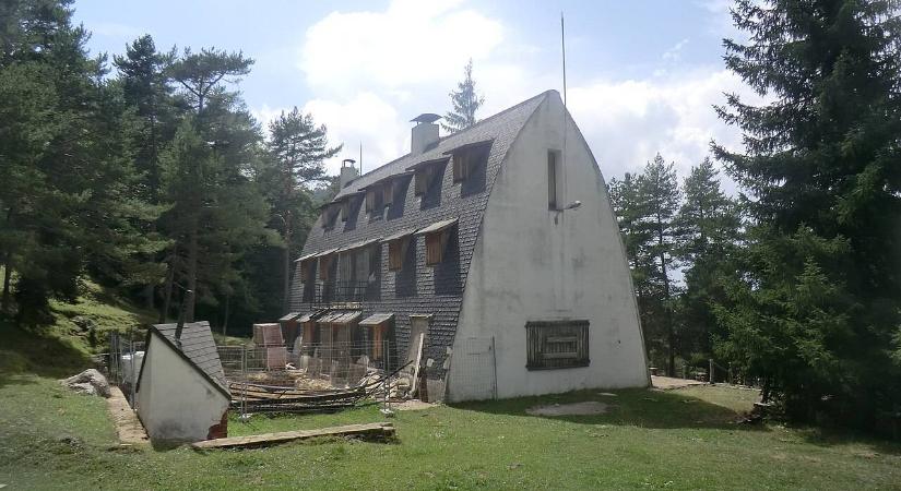 Száz év után derült ki: ez a hegyi menedékház Antoni Gaudí alkotása