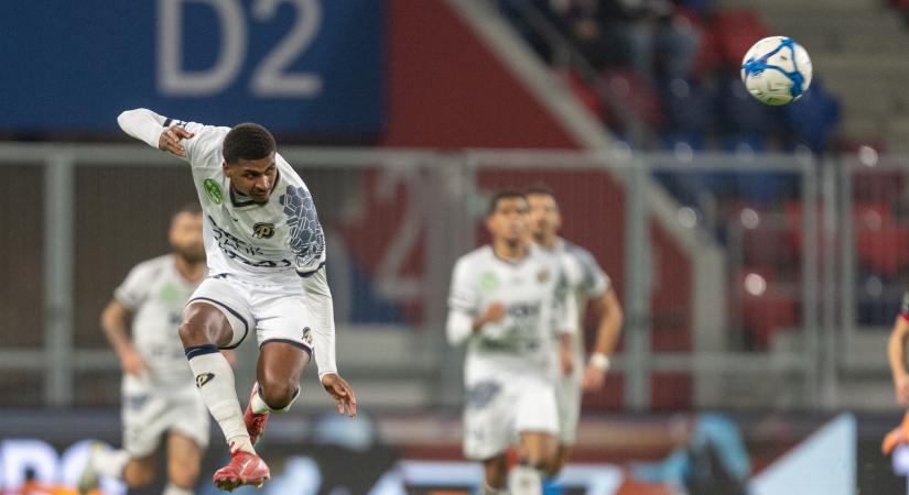 Másik kapusa is kibabrált Kuttoral, simán nyert a Puskás a Barcika ellen