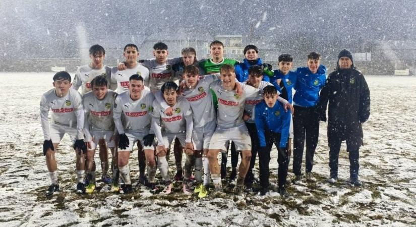 A „siófoki Szoboszlai" a legjobb négy közé lőtte csapatát a szakadó hóesésben