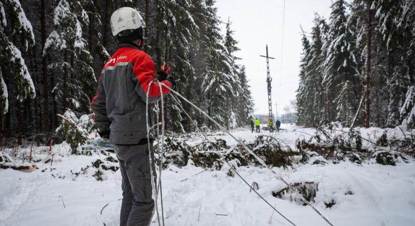 Áram nélkül marad vasárnapig több vasi település, még nem sikerült mindenhol helyreállítani a szolgáltatást