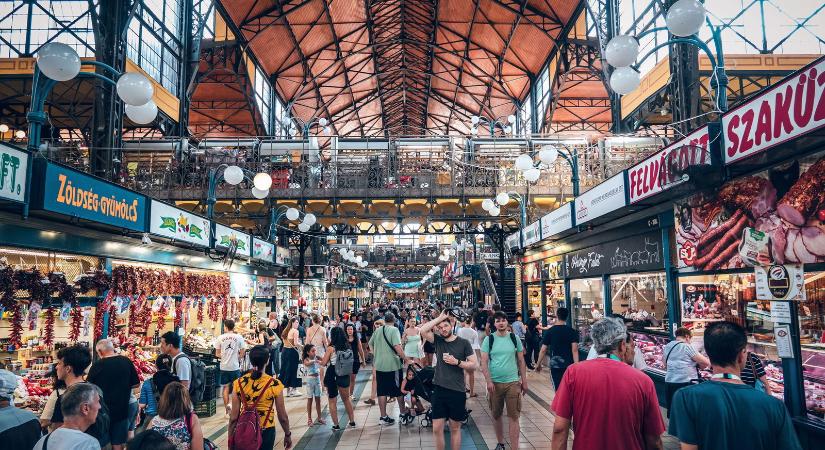 Óriási változás minden élelmiszerboltban, tilos lesz ezentúl így árulni a termékeket, a magyarok kedvencéről van szó