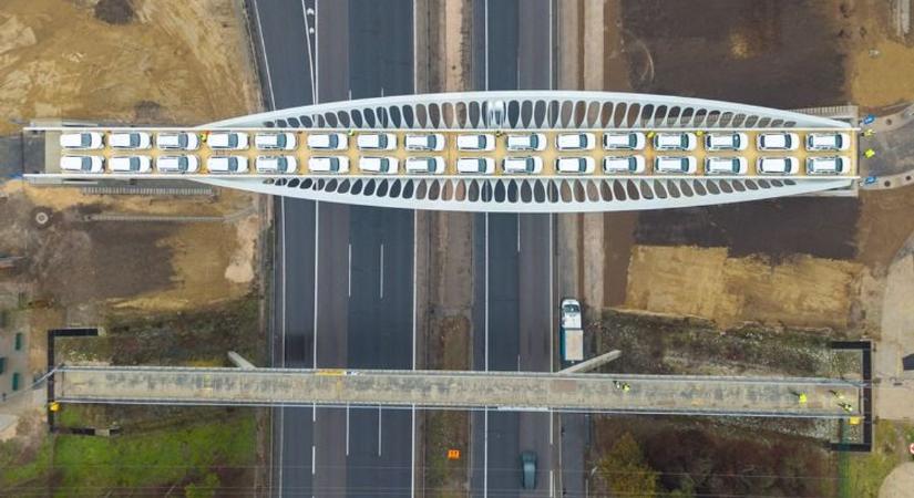 Átment a teszten az M7-es új hídja