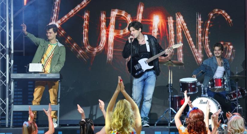 Elsöprő siker és szívbe markoló köszöntés – Ilyen volt a Hogyan tudnék élni nélküled? ( videó)