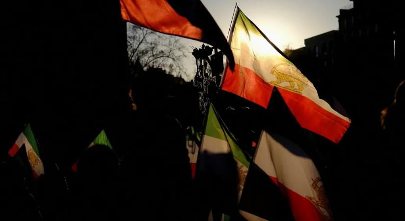 Újra tüntetnek a diákok Iránban, alig egy hónappal az előző hullám véres leverése óta