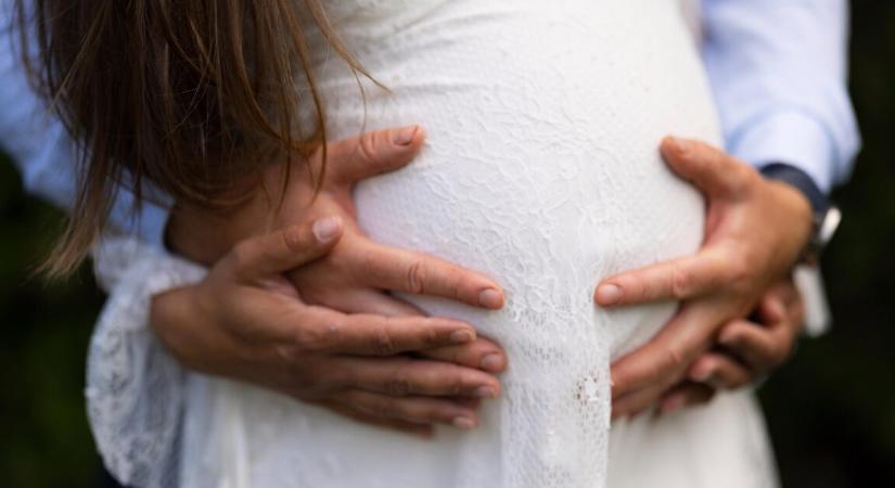 Meg akarta lepni a férjét a terhességi hírrel, de nagyon váratlan lett a végeredmény