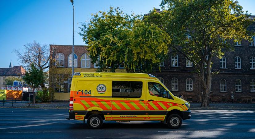 Egy éve ilyenkor: vérnyomáscsökkentővel akart segíteni kollégáján, ájultan esett össze a 35 éves nő