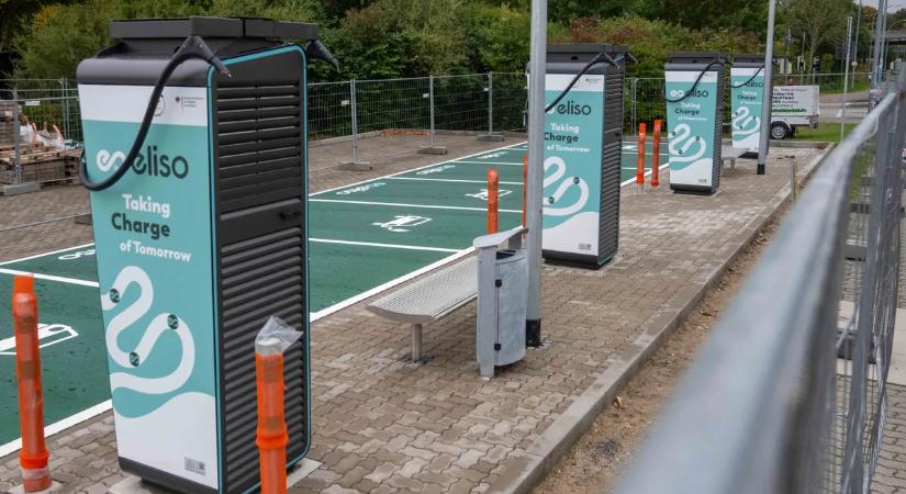 Mi folyik itt? – milliós károk, százszámra lopják a töltőkábeleket