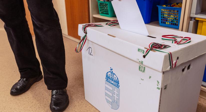 Négy településen tartanak ma időközi választást
