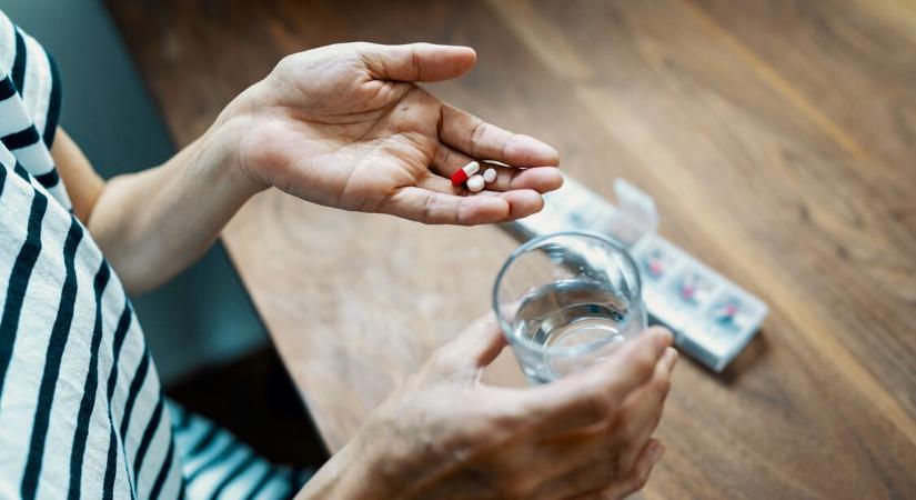 Ha így veszed be a gyógyszert, nem fog hatni – 7 gyakori hiba, amit sokan elkövetnek