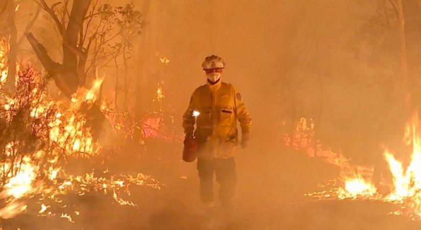 Erdőtüzek pusztítanak Ausztráliában, menekítik a lakosságot