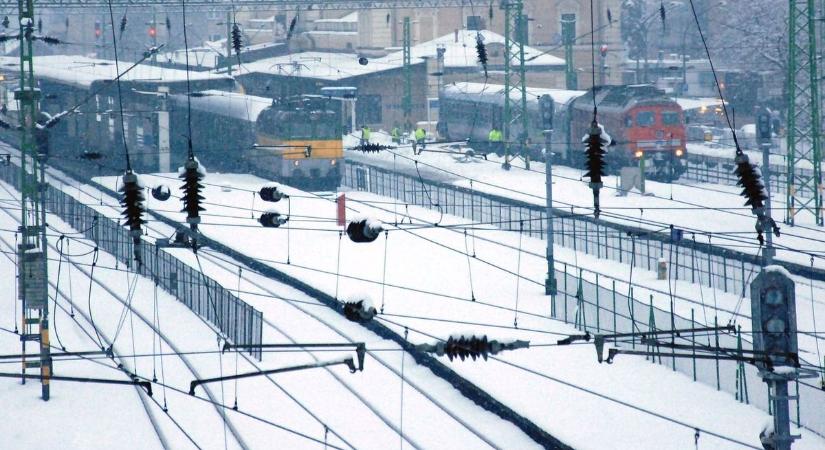Tragédia: gázolt a vonat a Balatonnál