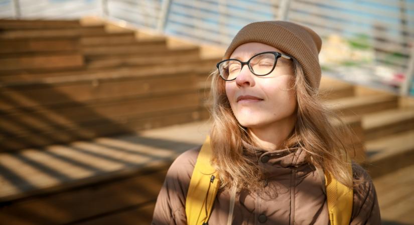 Itt a fordulat az időjárásban, erre készülhetünk vasárnap: riasztás is érvényben van több emgyére