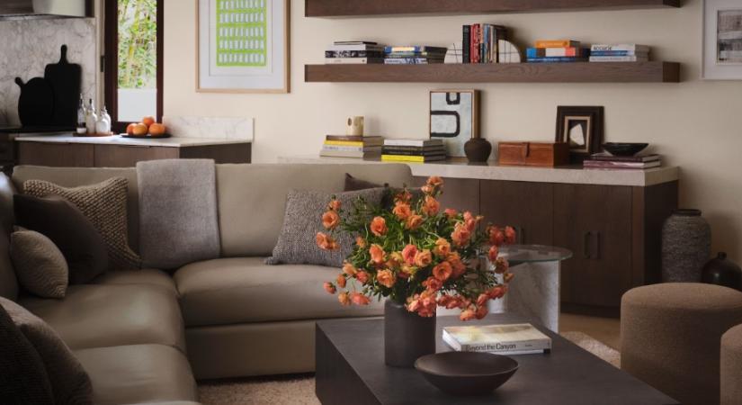 Azt hitted, a barna komor? Ez a művészi otthon gyönyörű és tele van energiával