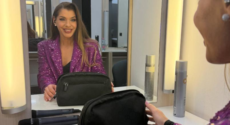 Így ragyog Dér Heni a műtétje után