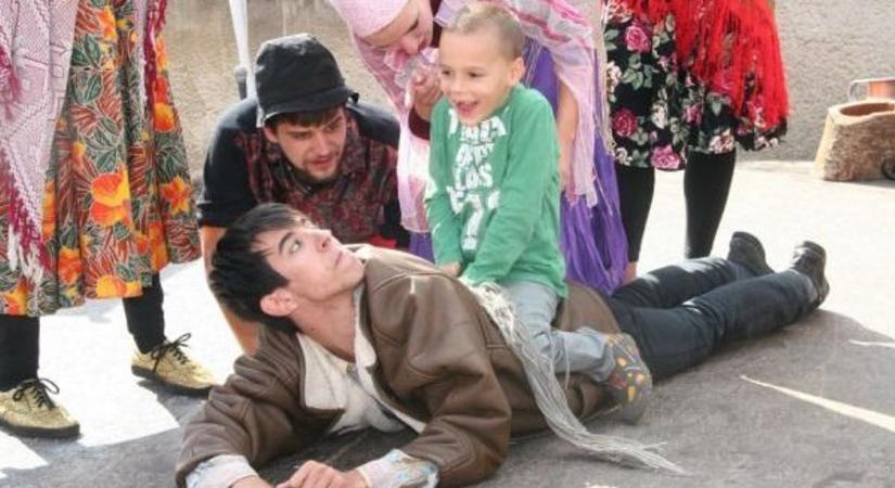 Nem mese ez: Weöres-változatok a Rekettyés-árkon innen és és túl