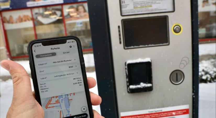 Jó hír az autósoknak, hamarosan megszabadulnak egy extra sarctól