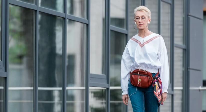 Tavaszi felsők 50 felett – Ezekkel a darabokkal kombináld a kedvenc régi farmeredet