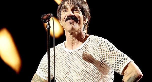 Ismét sokkal fiatalabb barátnője van a Red Hot Chili Peppers frontemberének (fotók)