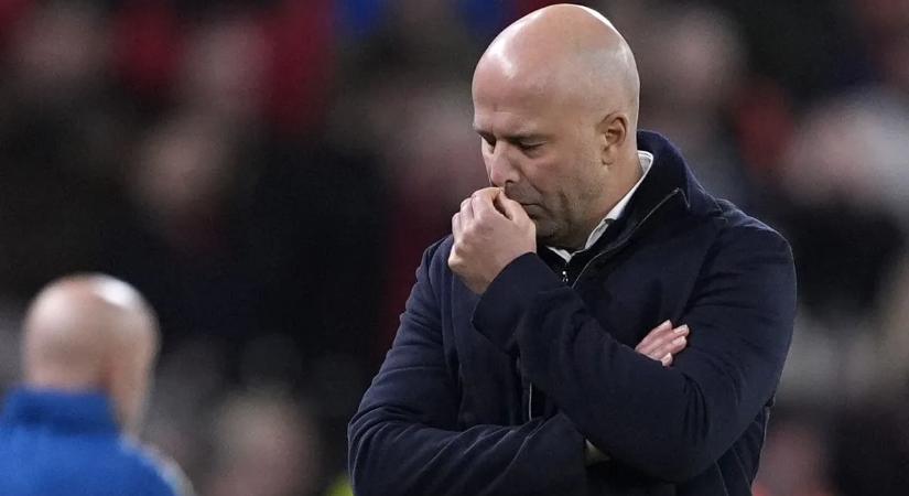 Arne Slot leszámolt játékosával; helyretették Szoboszlait Angliában