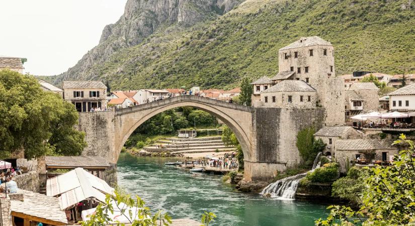 Ezt a hidat választották meg a világ legszebbjének, nincs is messze tőlünk