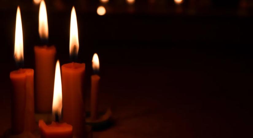 Most jött a tragikus hír: elhunyt az egyik legeredetibb magyar alkotó