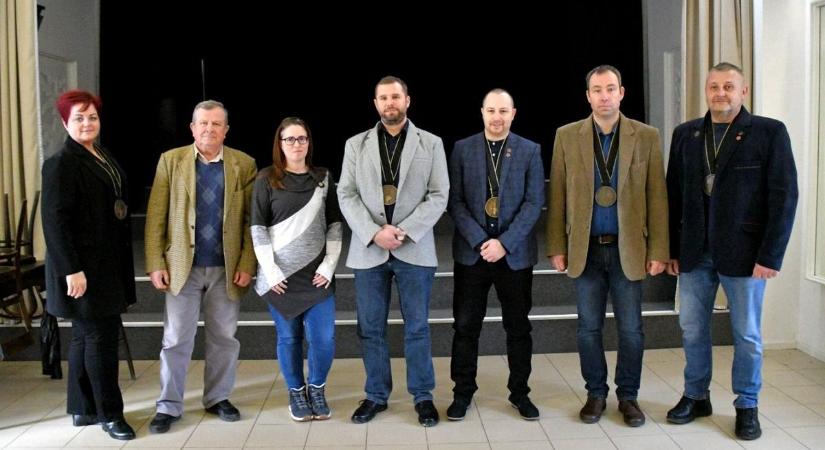 Tisztújítás után új nagymester Adonyban