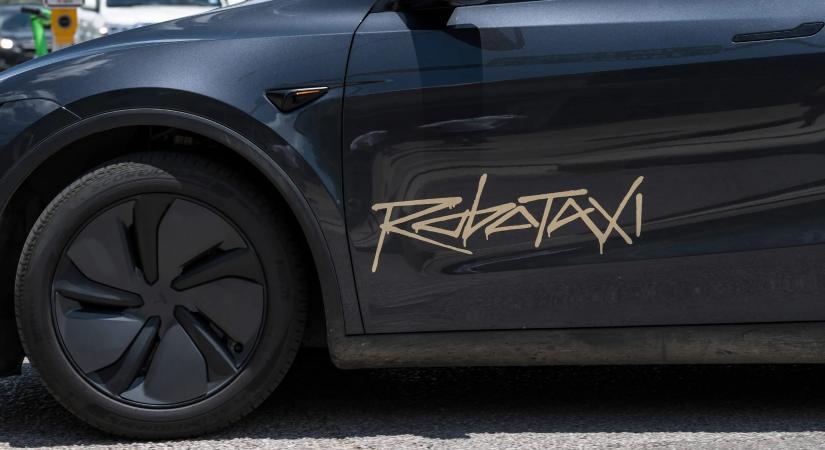 Nagyon megugrott a Tesla Robotaxik által elszenvedett balesetek száma