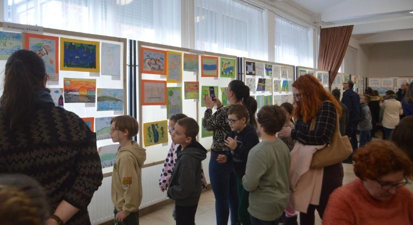 Négyszer annyi rajz futott be, csodálatos alkotások születtek a Tiszáról – galériával