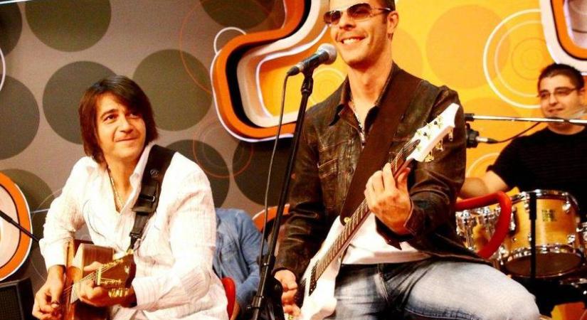 A 2000-es évek macsó zenésze volt: ősz hajjal fel se ismerni