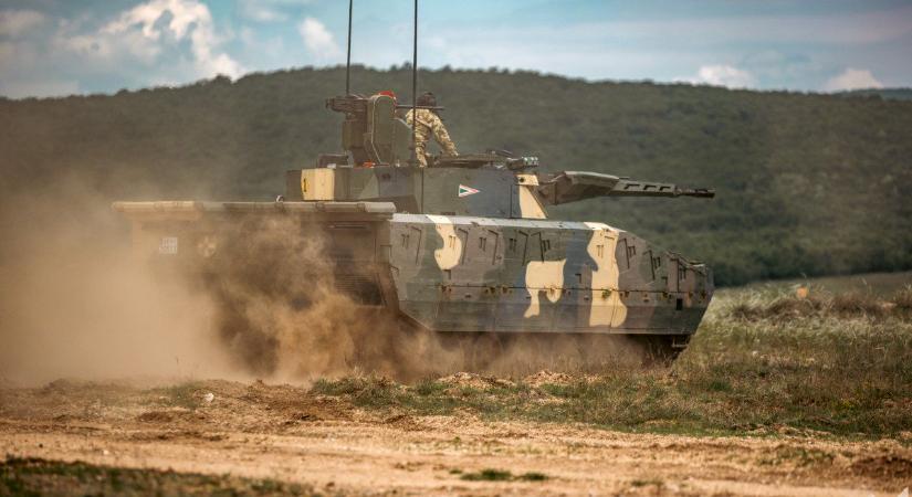 „Beköszöntött a XXI. századi digitális hadviselés Debrecenben”