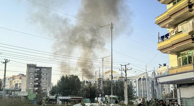 Pakisztán légitámadást hajtott végre Afganisztánban, több tucat ember meghalt