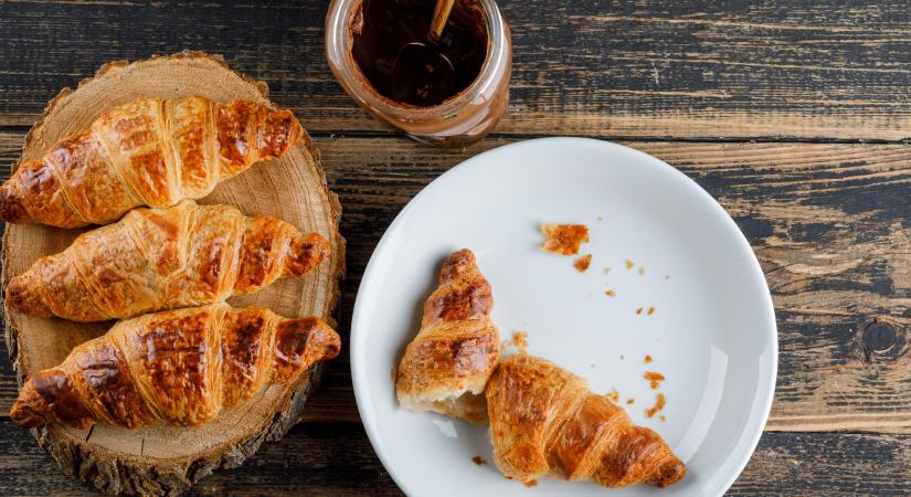 Mini sajtos croissant, ami 25 perc alatt kész és dagasztani sem kell