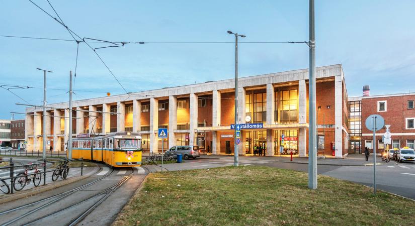 A túlélésre játszva: a debreceni vasútállomás története