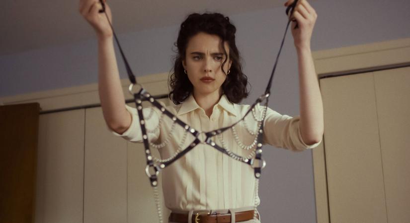 Mától nézheted: Ezt a 2025-ös sötét humorú neo-noir krimit nem láthattad a mozikban!