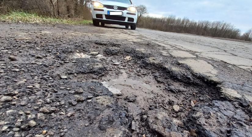 Kátyúkár után kártérítés? Mutatjuk, mit kell tenned, hogy fizessen a biztosító