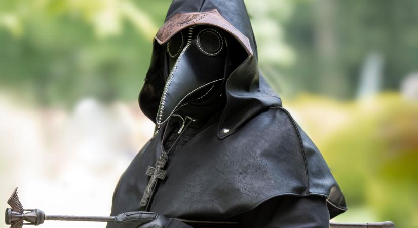 Miért hordtak a pestisdoktorok csőrös maszkot?