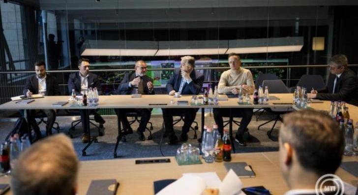 Szijjártó: Magyarország blokkolja a 20. szankciós csomag elfogadását az ukrán olajszállítások újraindulásáig