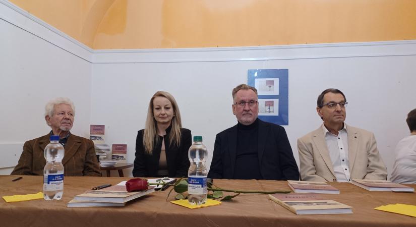 Posztumusz kötet jelent meg Komáromban a három éve elhunyt Hernády Ferenc eddig kiadatlan írásaiból